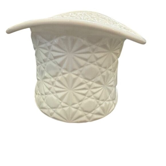 Vintage Milk Glass Top Hat Planter Set - Pressed Starburst Pattern - Decorative - Picture 8 of 11